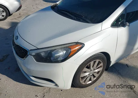 2015 Kia Forte Lx z USA, uszkodzony, nr VIN KNAFX4A65F5393647